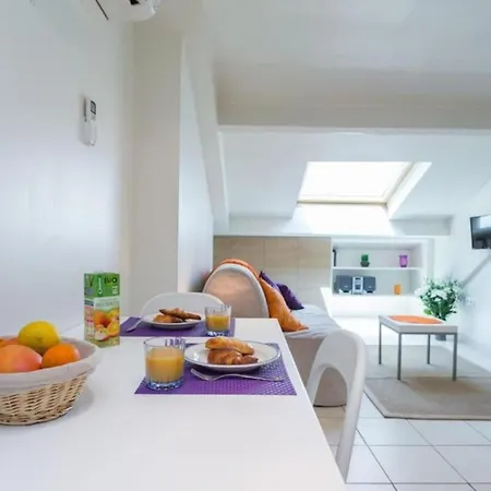 My Casa - Port 2 - Spacious And W Ac On The Port Appartement *